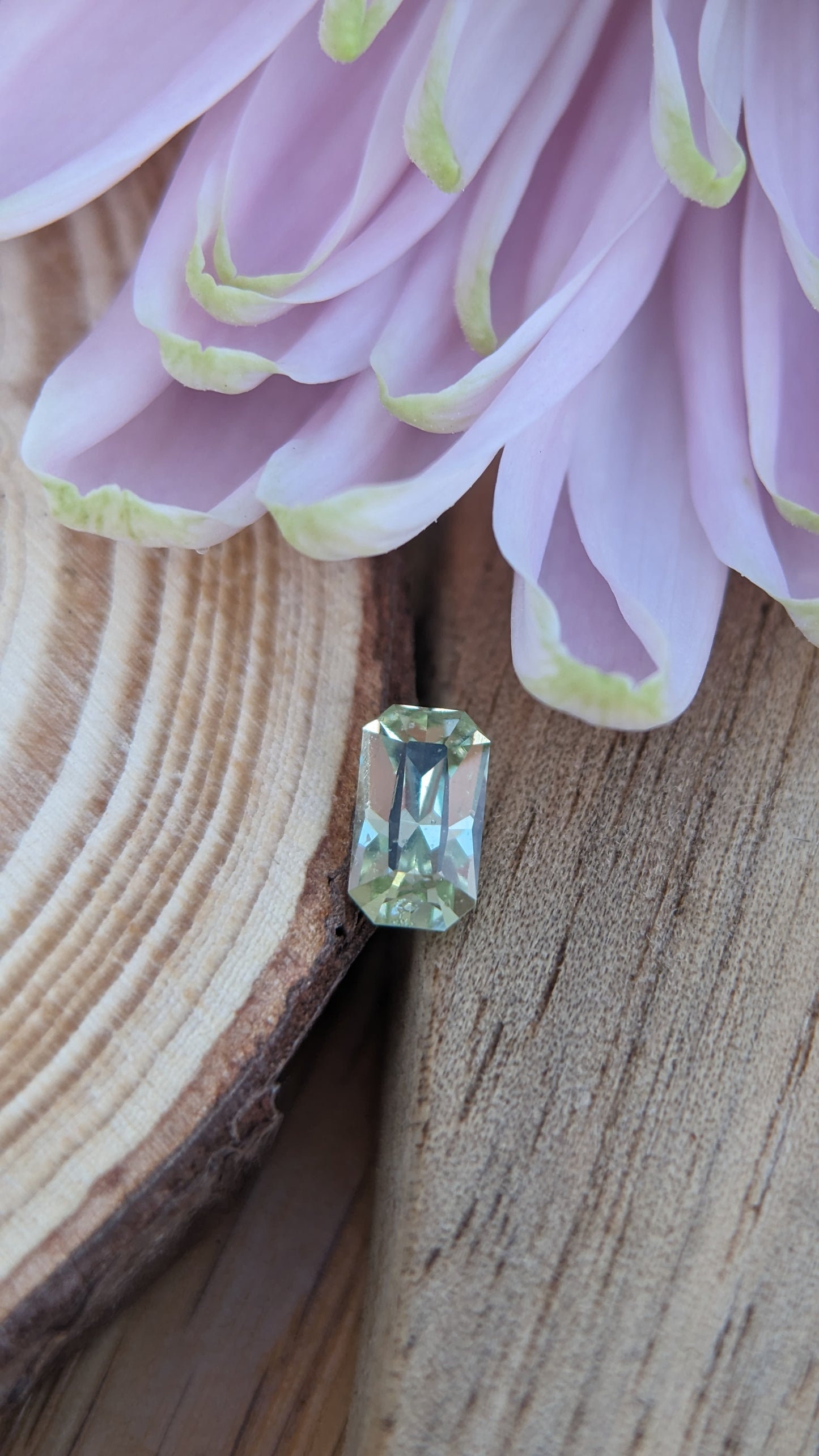 1ct Mint Green Garnet