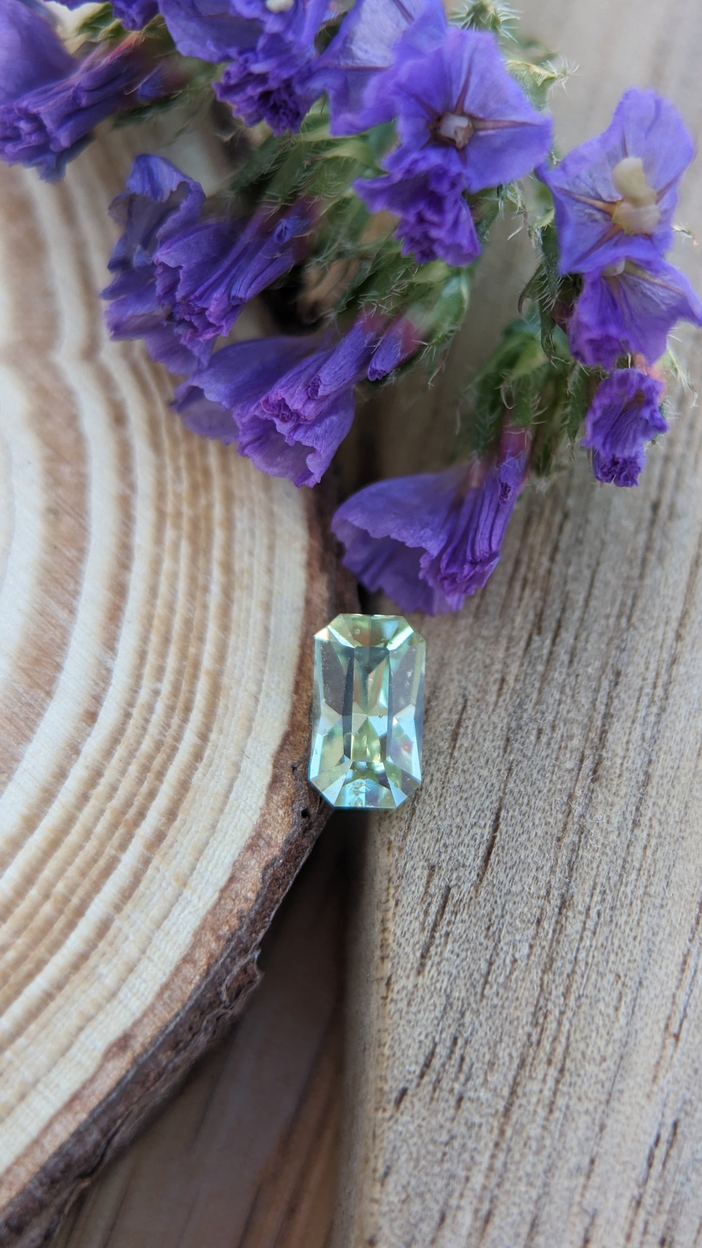 1ct Mint Green Garnet