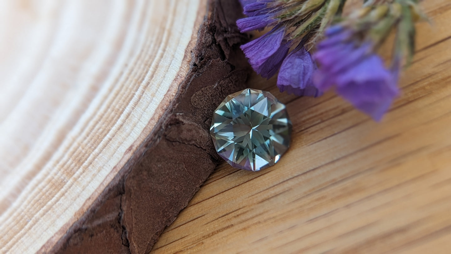 Light Green 2.45ct Oregon Sunstone