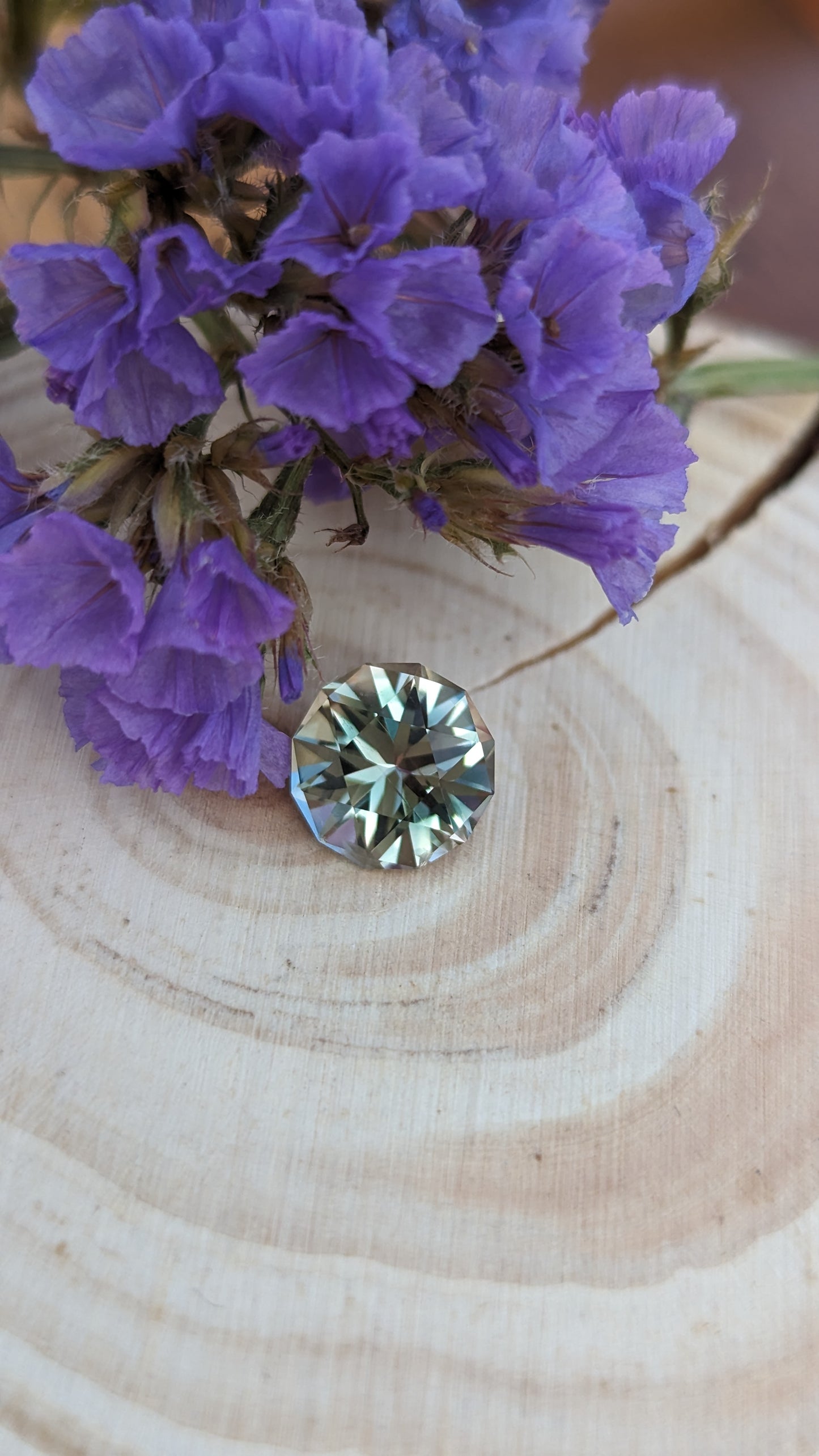 Light Green 2.45ct Oregon Sunstone